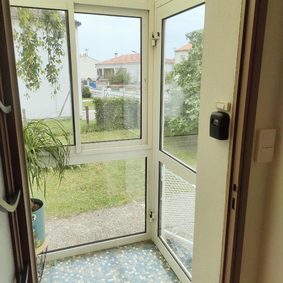 Charmante Maison Entre Mer Et Campagne La Jarrie 外观 照片